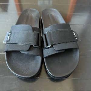 NOBULL Adjustable Slide | Black | Men’s size 12